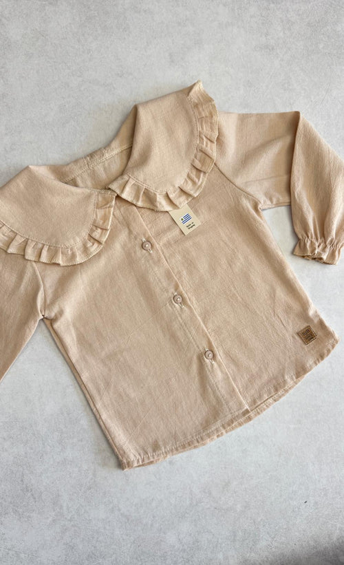 CAMISA CON CUELLO Y VOLADITOS