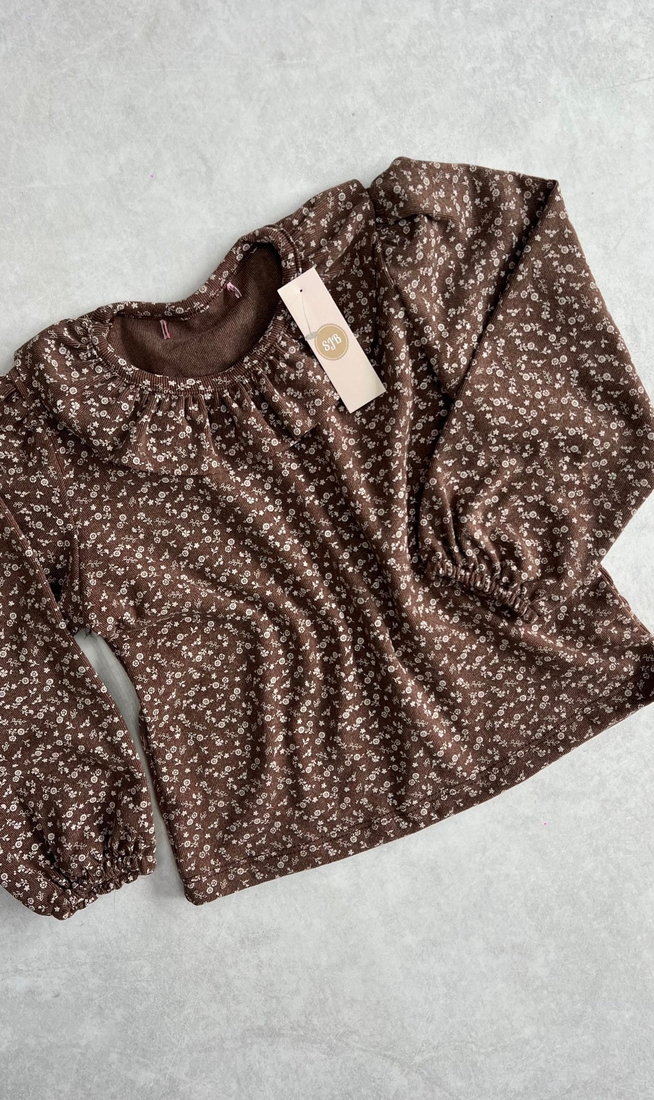 BLUSA CON CUELLO GARDENIA