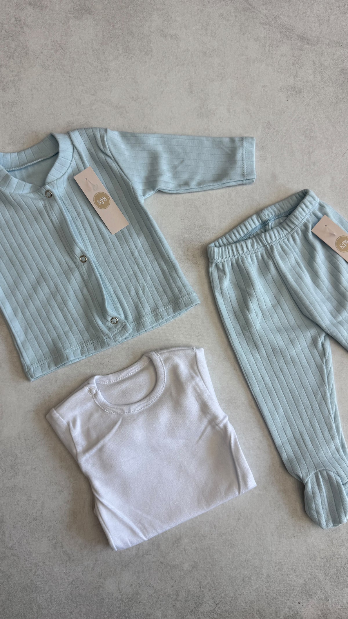 CONJUNTO 3 PIEZAS BODY, CAMPERITA Y PELELE