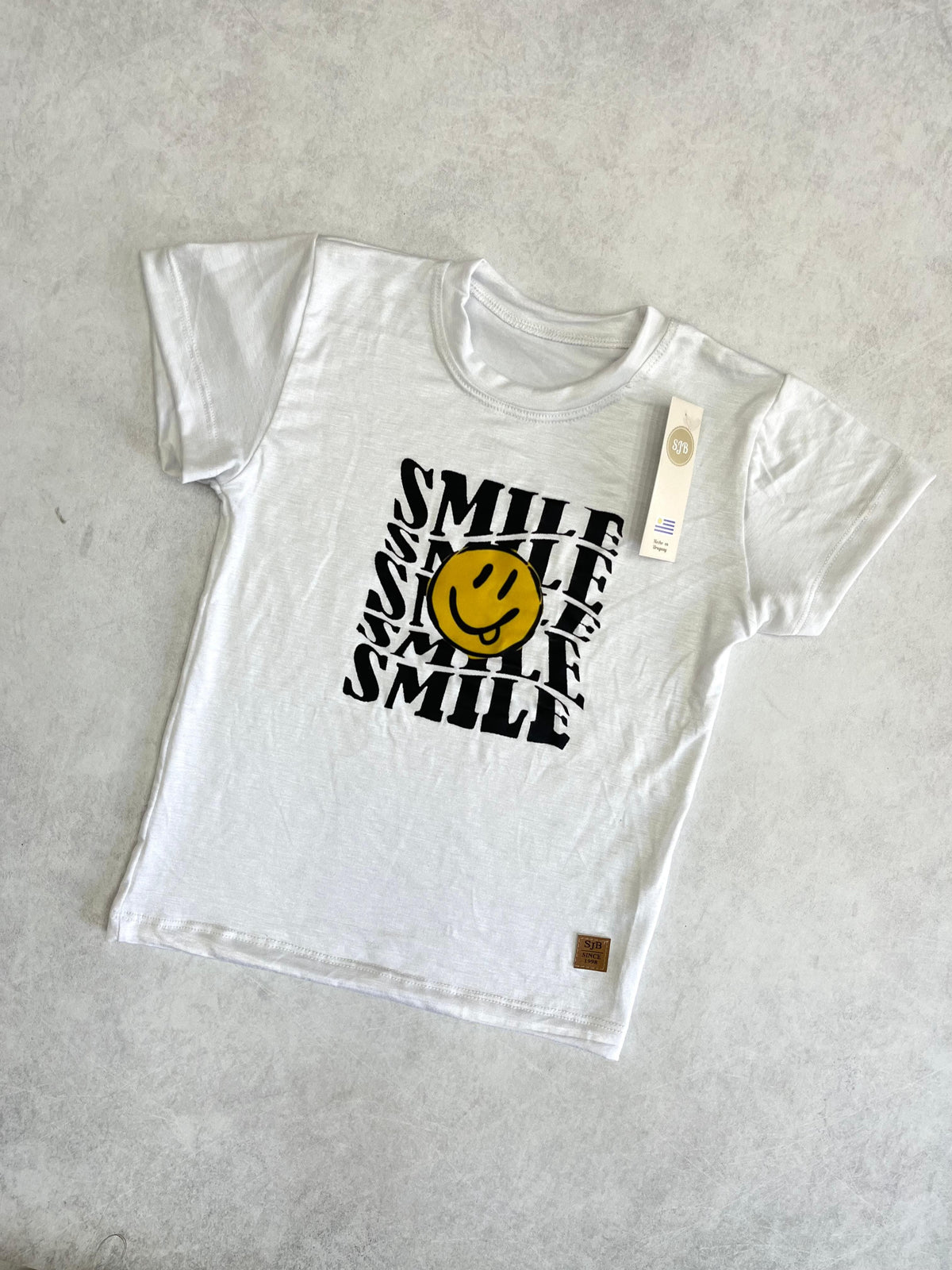 REMERA SMILE MANGA CORTA