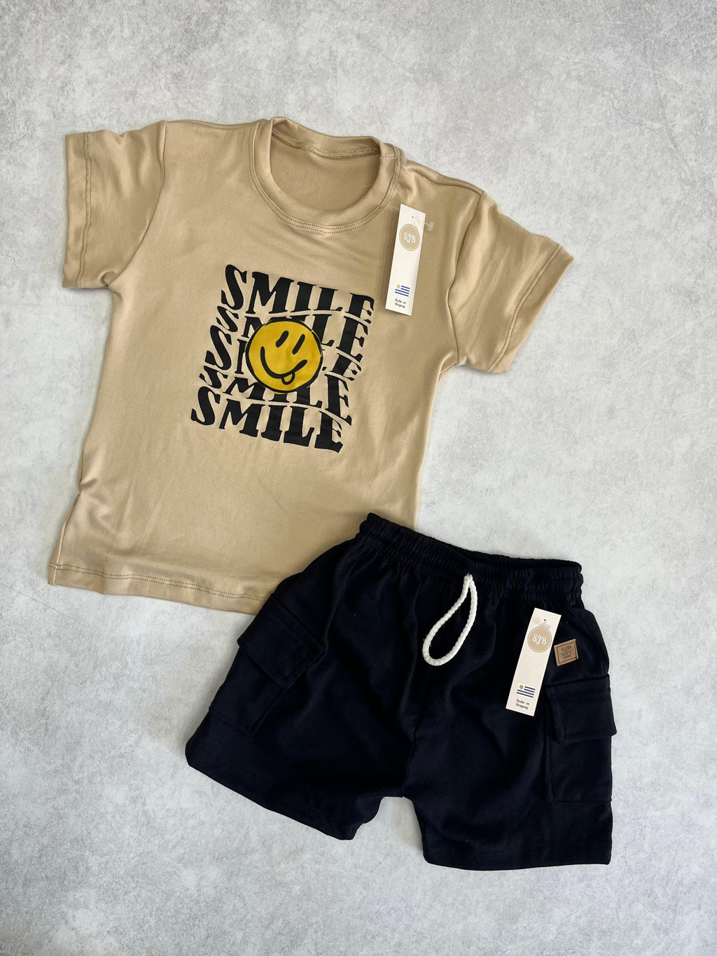 REMERA SMILE MANGA CORTA
