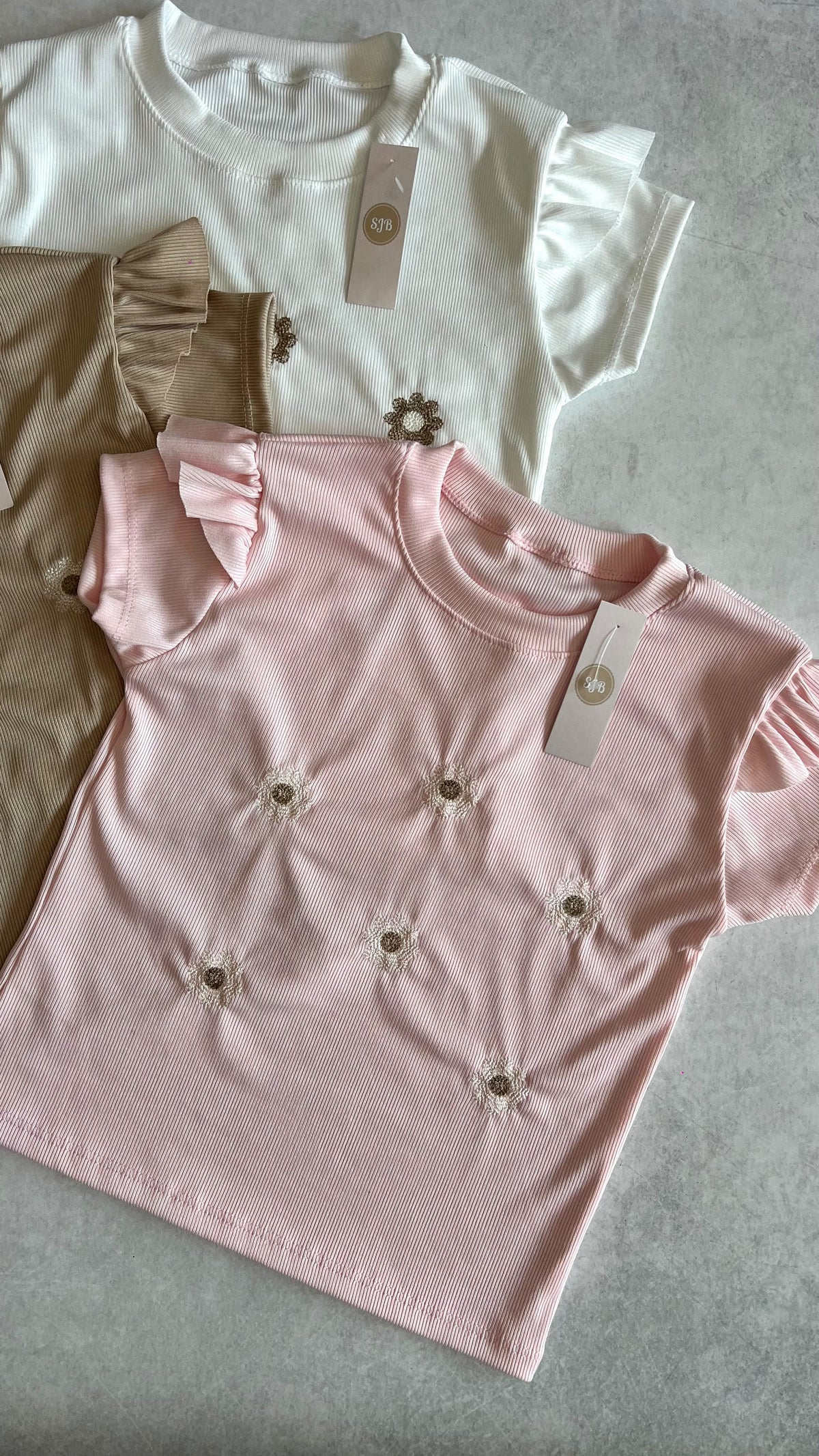 REMERA MANGA CORTA MARGARITAS
