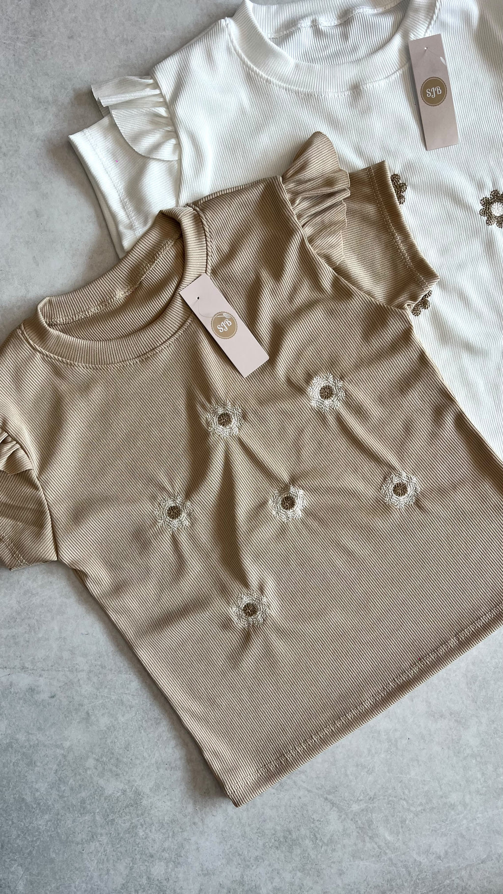 REMERA MANGA CORTA MARGARITAS